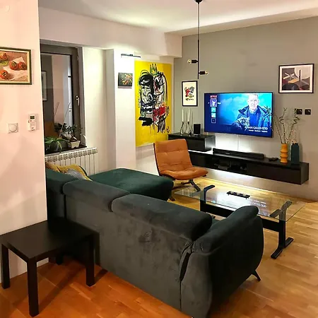 Luxury Artistic With Private Underground Garage Σκόπια
