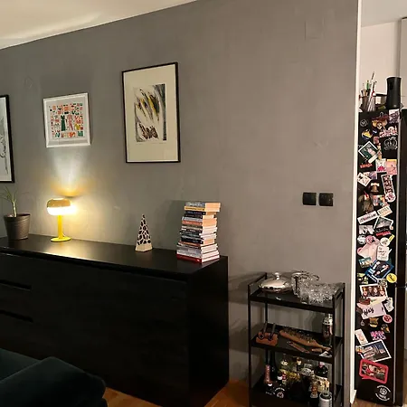 Luxury Artistic With Private Underground Garage Апартаменты *