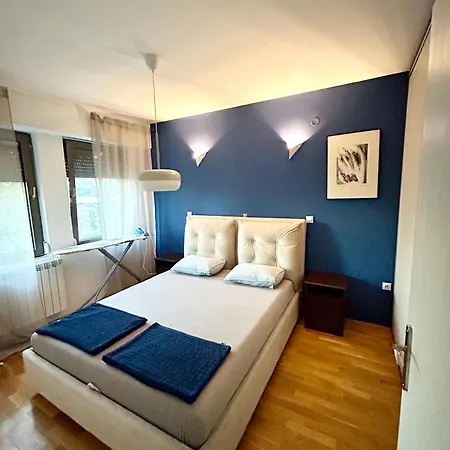 Luxury Artistic With Private Underground Garage *